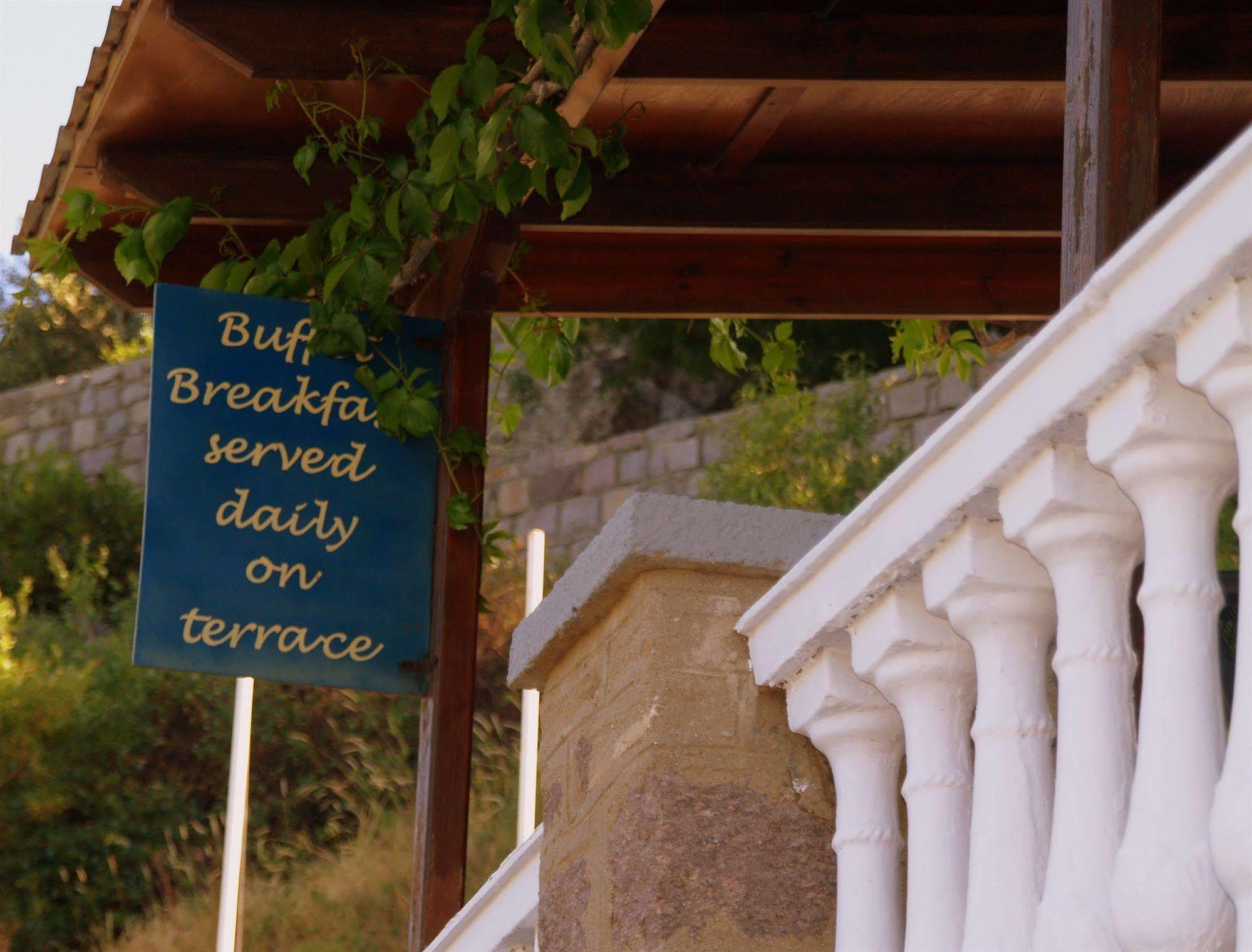 Blue Bay Hotel Skála Extérieur photo