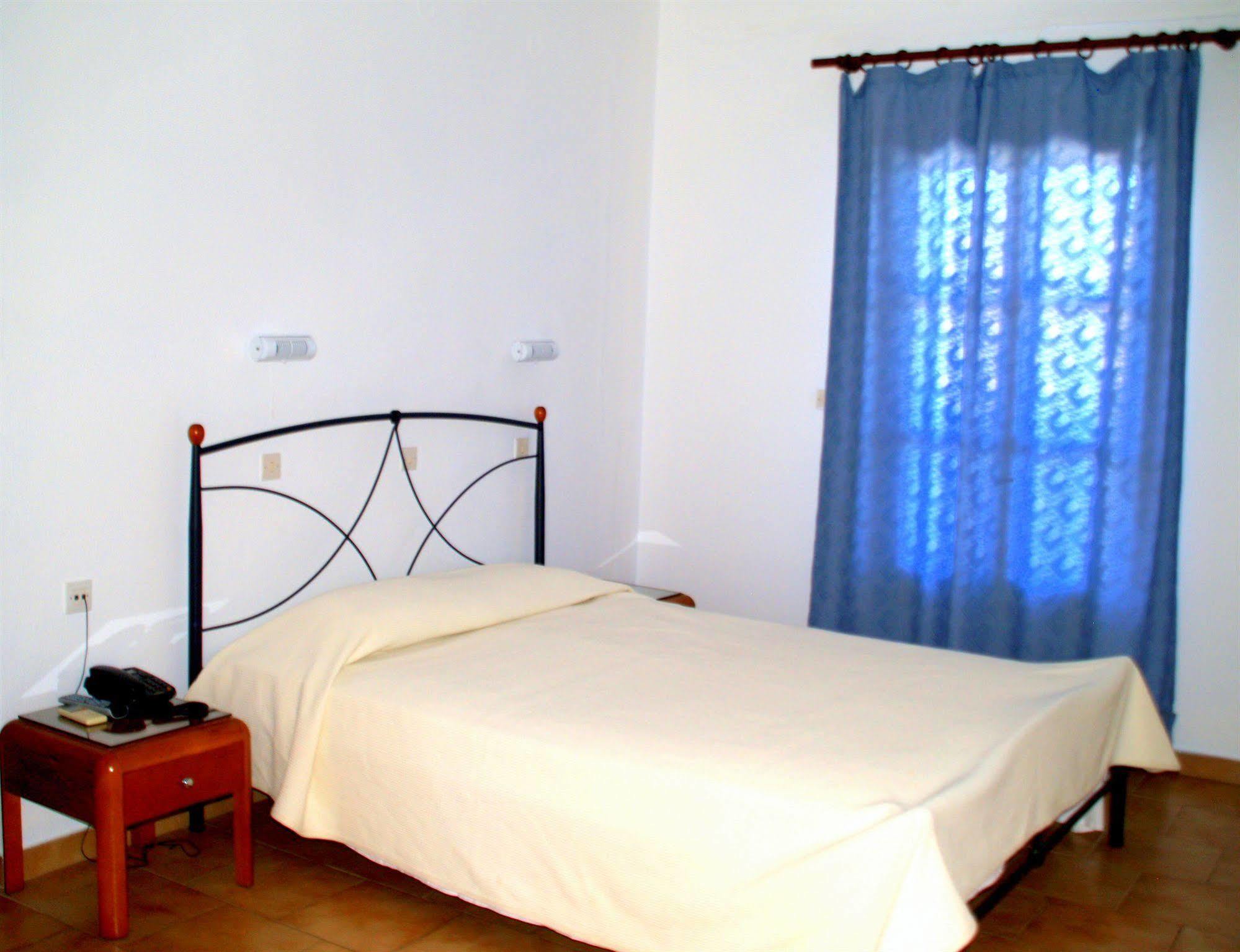 Blue Bay Hotel Skála Extérieur photo