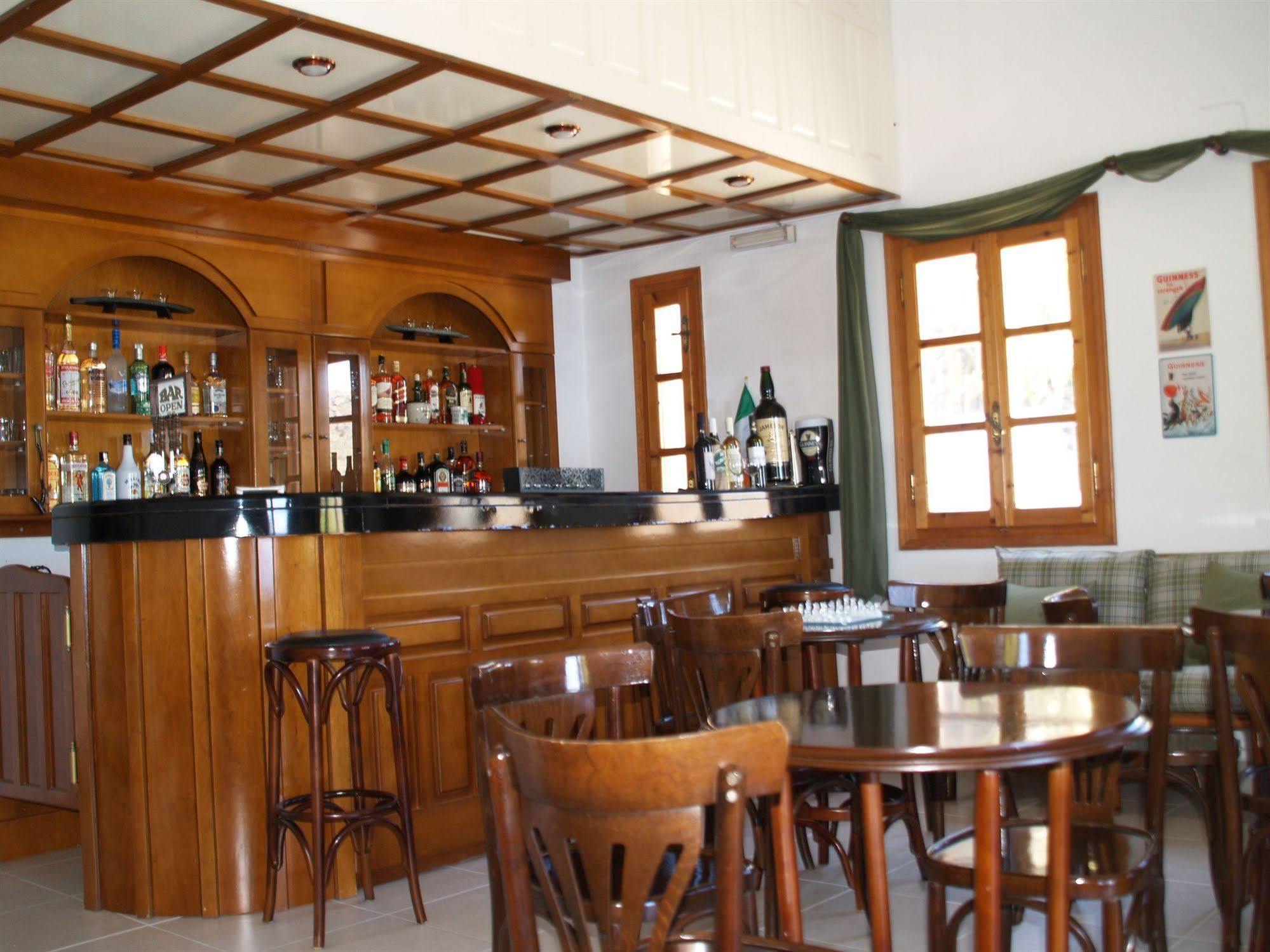 Blue Bay Hotel Skála Extérieur photo