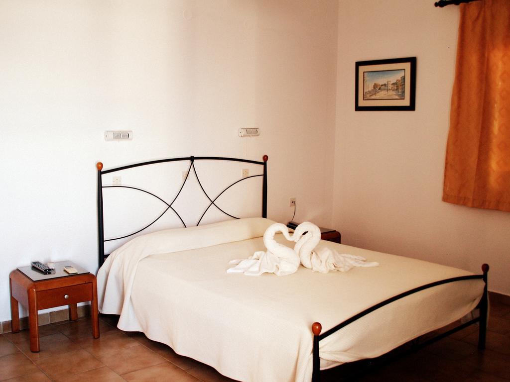 Blue Bay Hotel Skála Extérieur photo